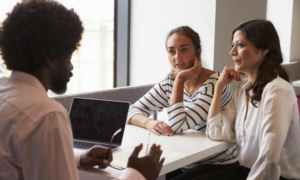 Read more about the article Parent-Teacher Meeting Questions & Preparation Tips for Parents